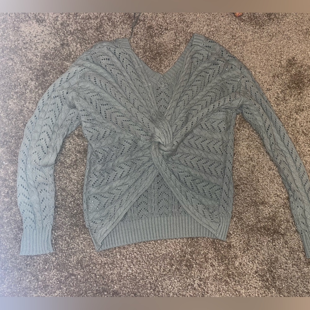 V neck twisted back green sweater